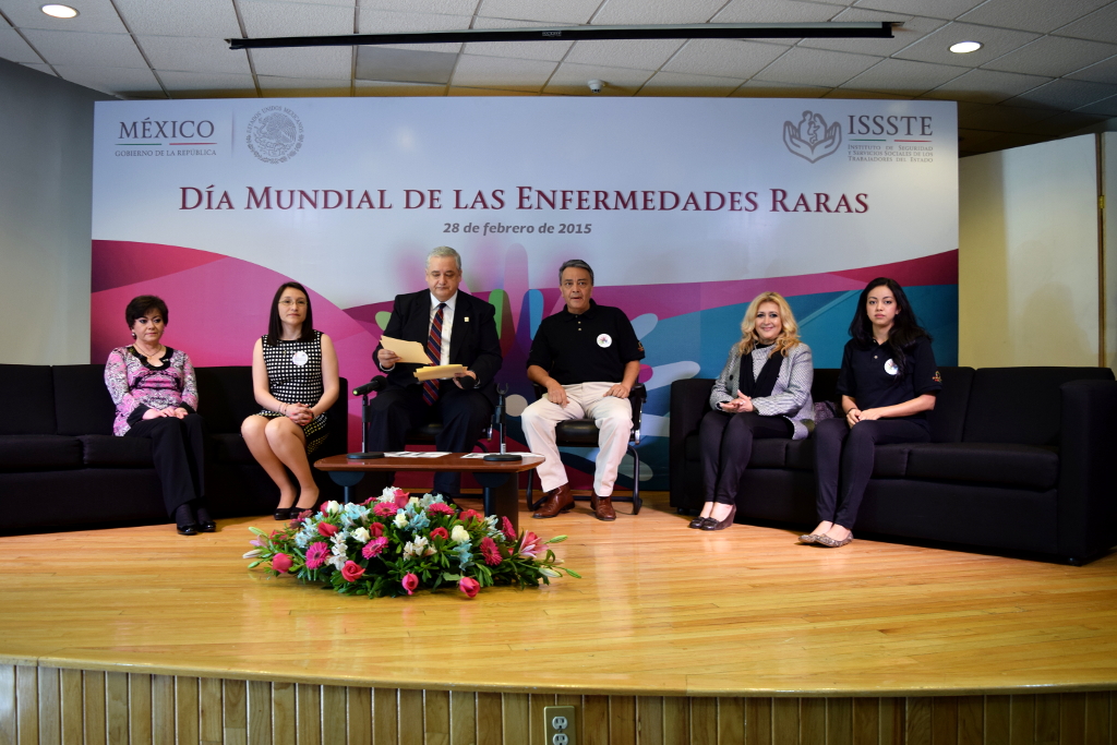 Inauguración de semana DiMER DíaEERR, ISSSTE Buenavista, panel, 23 febrero 2015