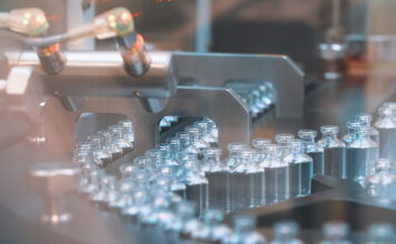 Sanofi fabricará 125 millones dosis vacuna Pfizer julio