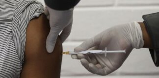 Covid: La OMS respalda la vacuna Oxford "incluso si existen variantes"