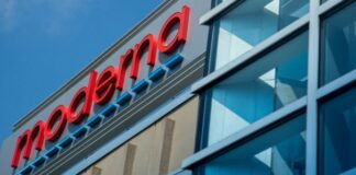 Agencia Reguladora de Medicamentos y Productos Sanitarios aprueba vacuna COVID de Moderna para jóvenes de 12 a 17 años